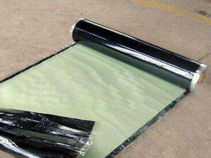 自粘湿铺防水卷材